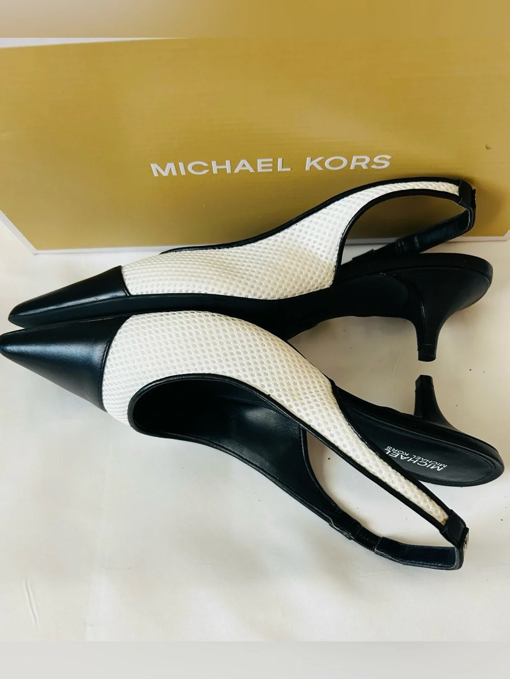🖤Michael Kors🤍Women's Two-Tone Black🖤 & White🤍 Pointed Kitten Sling Mesh Pumps